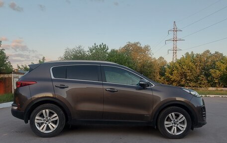 KIA Sportage IV рестайлинг, 2017 год, 2 550 000 рублей, 15 фотография