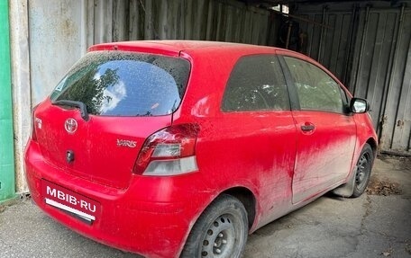 Toyota Yaris III рестайлинг, 2010 год, 400 000 рублей, 5 фотография