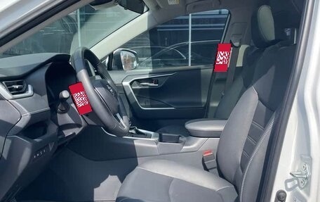 Toyota RAV4, 2024 год, 3 190 000 рублей, 7 фотография