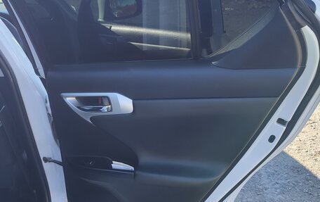 Lexus CT I рестайлинг, 2014 год, 1 500 000 рублей, 27 фотография