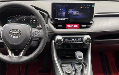Toyota RAV4, 2025 год, 4 150 000 рублей, 5 фотография