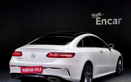 Mercedes-Benz E-Класс, 2017 год, 3 060 000 рублей, 2 фотография