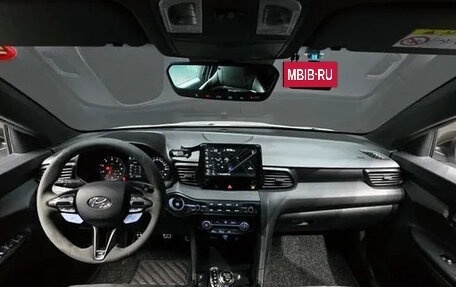 Hyundai Veloster II, 2022 год, 2 240 334 рублей, 5 фотография