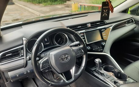 Toyota Camry, 2020 год, 2 850 000 рублей, 3 фотография