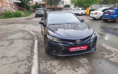 Toyota Camry, 2020 год, 2 850 000 рублей, 2 фотография