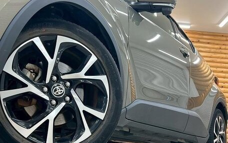 Toyota C-HR I рестайлинг, 2022 год, 1 598 000 рублей, 4 фотография