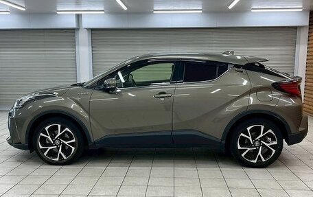 Toyota C-HR I рестайлинг, 2022 год, 1 598 000 рублей, 5 фотография