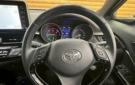 Toyota C-HR I рестайлинг, 2022 год, 1 598 000 рублей, 16 фотография