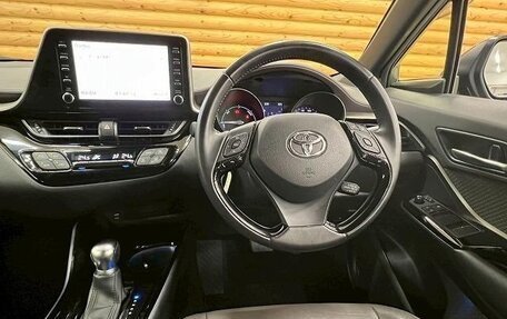 Toyota C-HR I рестайлинг, 2022 год, 1 598 000 рублей, 26 фотография