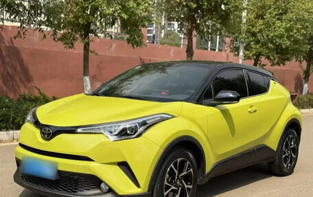 Toyota C-HR I рестайлинг, 2020 год, 1 700 000 рублей, 1 фотография