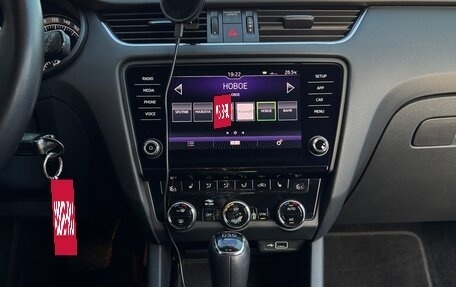 Skoda Octavia, 2018 год, 2 330 000 рублей, 10 фотография