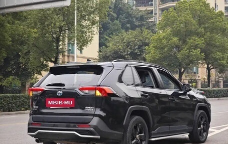 Toyota RAV4, 2022 год, 3 200 000 рублей, 5 фотография