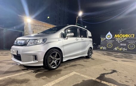 Honda Freed I, 2014 год, 1 270 000 рублей, 4 фотография