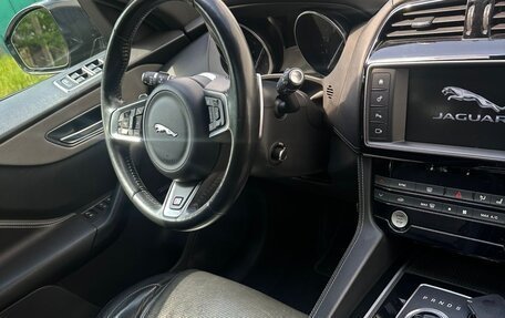 Jaguar F-Pace, 2016 год, 2 900 000 рублей, 10 фотография