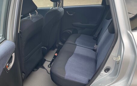 Honda Fit III, 2010 год, 800 000 рублей, 5 фотография