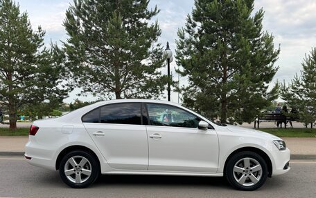 Volkswagen Jetta VI, 2014 год, 1 720 000 рублей, 2 фотография