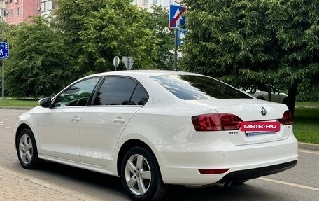 Volkswagen Jetta VI, 2014 год, 1 720 000 рублей, 4 фотография