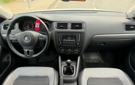 Volkswagen Jetta VI, 2014 год, 1 720 000 рублей, 26 фотография
