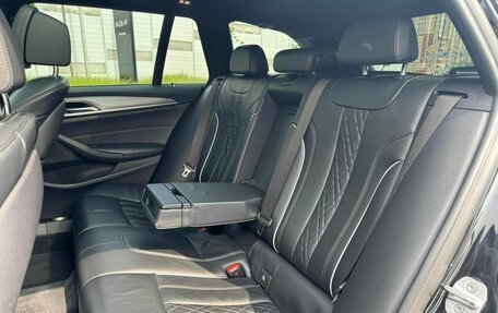 BMW 5 серия, 2018 год, 2 990 000 рублей, 11 фотография