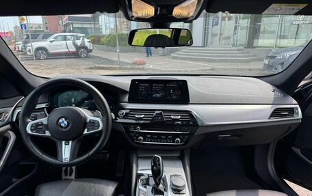 BMW 5 серия, 2018 год, 2 990 000 рублей, 15 фотография