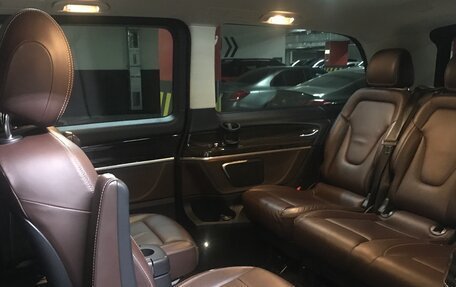 Mercedes-Benz V-Класс, 2017 год, 4 500 000 рублей, 2 фотография