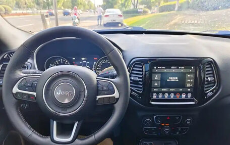 Jeep Compass II, 2020 год, 1 300 000 рублей, 14 фотография