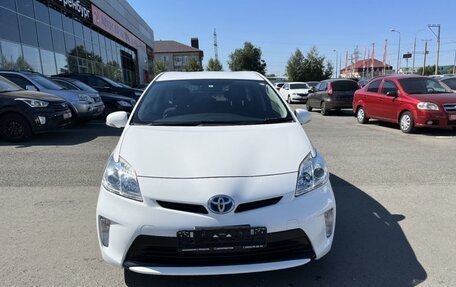 Toyota Prius, 2015 год, 1 090 000 рублей, 5 фотография