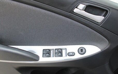 Hyundai Solaris II рестайлинг, 2012 год, 799 000 рублей, 17 фотография
