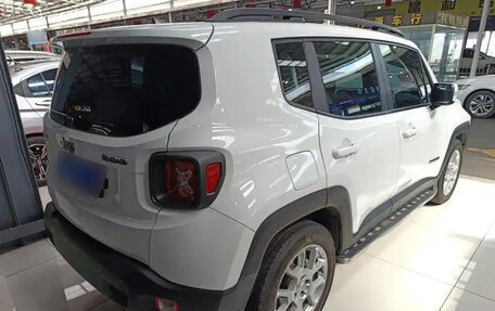 Jeep Renegade I рестайлинг, 2020 год, 1 200 000 рублей, 6 фотография