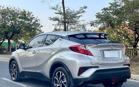 Toyota C-HR I рестайлинг, 2021 год, 1 950 548 рублей, 4 фотография