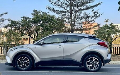 Toyota C-HR I рестайлинг, 2021 год, 1 950 548 рублей, 7 фотография