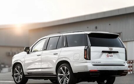 Cadillac Escalade V, 2024 год, 24 000 000 рублей, 4 фотография