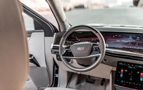 Cadillac Escalade V, 2024 год, 24 000 000 рублей, 10 фотография