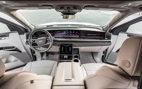 Cadillac Escalade V, 2024 год, 24 000 000 рублей, 8 фотография