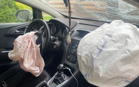 Opel Astra J, 2012 год, 450 000 рублей, 4 фотография