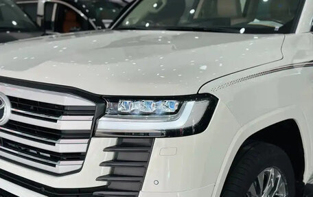 Toyota Land Cruiser, 2024 год, 14 500 000 рублей, 8 фотография