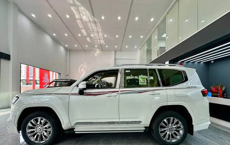 Toyota Land Cruiser, 2024 год, 14 500 000 рублей, 4 фотография