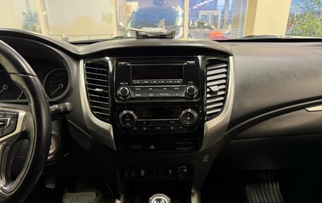 Mitsubishi Pajero Sport III рестайлинг, 2017 год, 2 888 000 рублей, 12 фотография