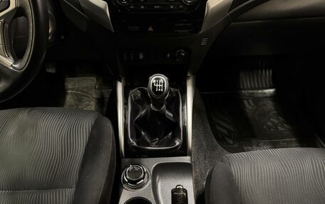 Mitsubishi Pajero Sport III рестайлинг, 2017 год, 2 888 000 рублей, 13 фотография