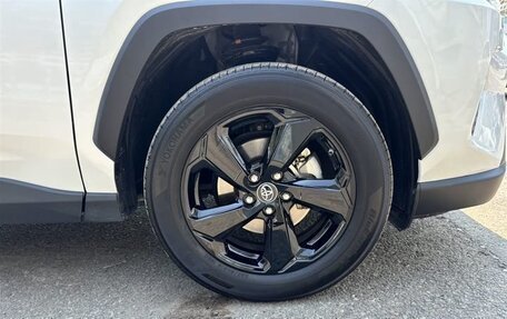 Toyota RAV4, 2022 год, 2 740 000 рублей, 8 фотография