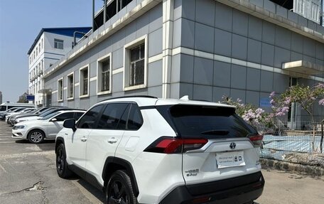 Toyota RAV4, 2022 год, 2 740 000 рублей, 7 фотография