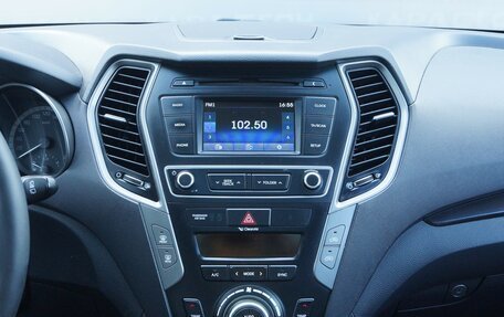 Hyundai Santa Fe III рестайлинг, 2015 год, 1 740 000 рублей, 10 фотография