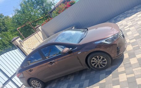Hyundai Solaris II рестайлинг, 2021 год, 1 400 000 рублей, 1 фотография