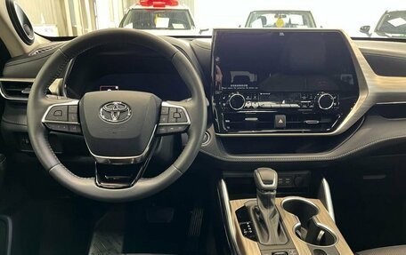 Toyota Highlander, 2025 год, 5 999 000 рублей, 18 фотография