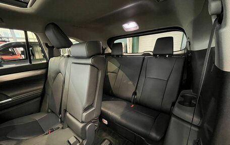 Toyota Highlander, 2025 год, 5 999 000 рублей, 14 фотография