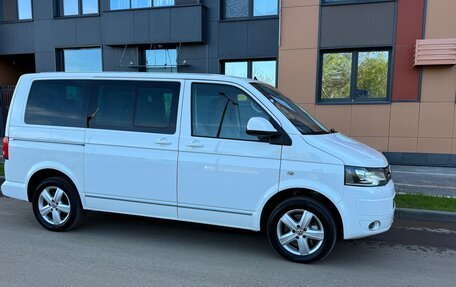 Volkswagen Multivan T5, 2011 год, 2 250 000 рублей, 2 фотография