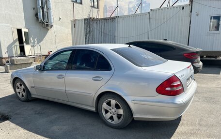 Mercedes-Benz E-Класс, 2003 год, 630 000 рублей, 4 фотография
