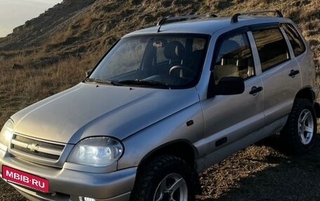 Chevrolet Niva I рестайлинг, 2004 год, 425 000 рублей, 3 фотография