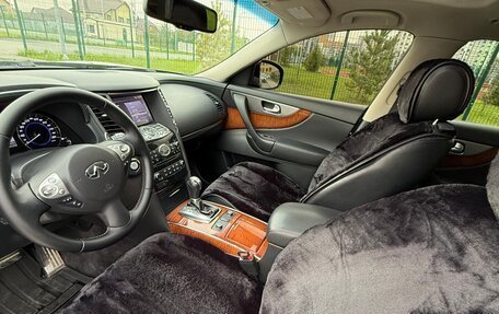 Infiniti FX II, 2013 год, 2 295 000 рублей, 19 фотография