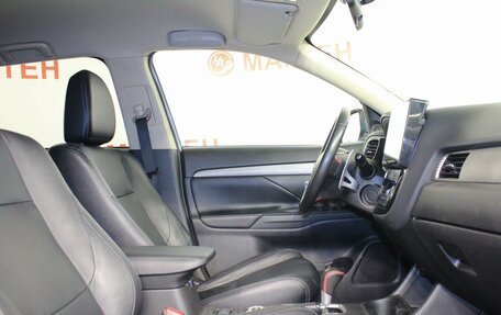 Mitsubishi Outlander III рестайлинг 3, 2013 год, 1 539 000 рублей, 10 фотография